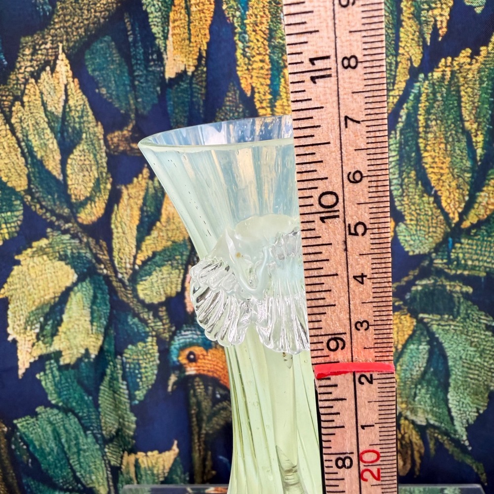 Uranium Art Glass Vase Opalescent Floral Applique 10" - Picture 8 of 9